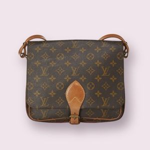 LOUIS VUITTON
MONOGRAM CANVAS CARTOUCHIERE Pm
